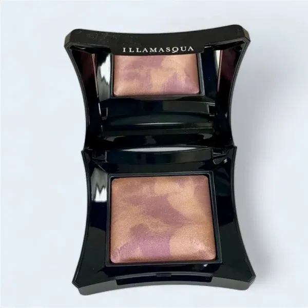 Illamasqua Beyond Powder Highlighter