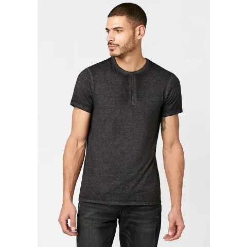 Kasum Buttoned Henley Men's T-Shirt in Black - BM21411