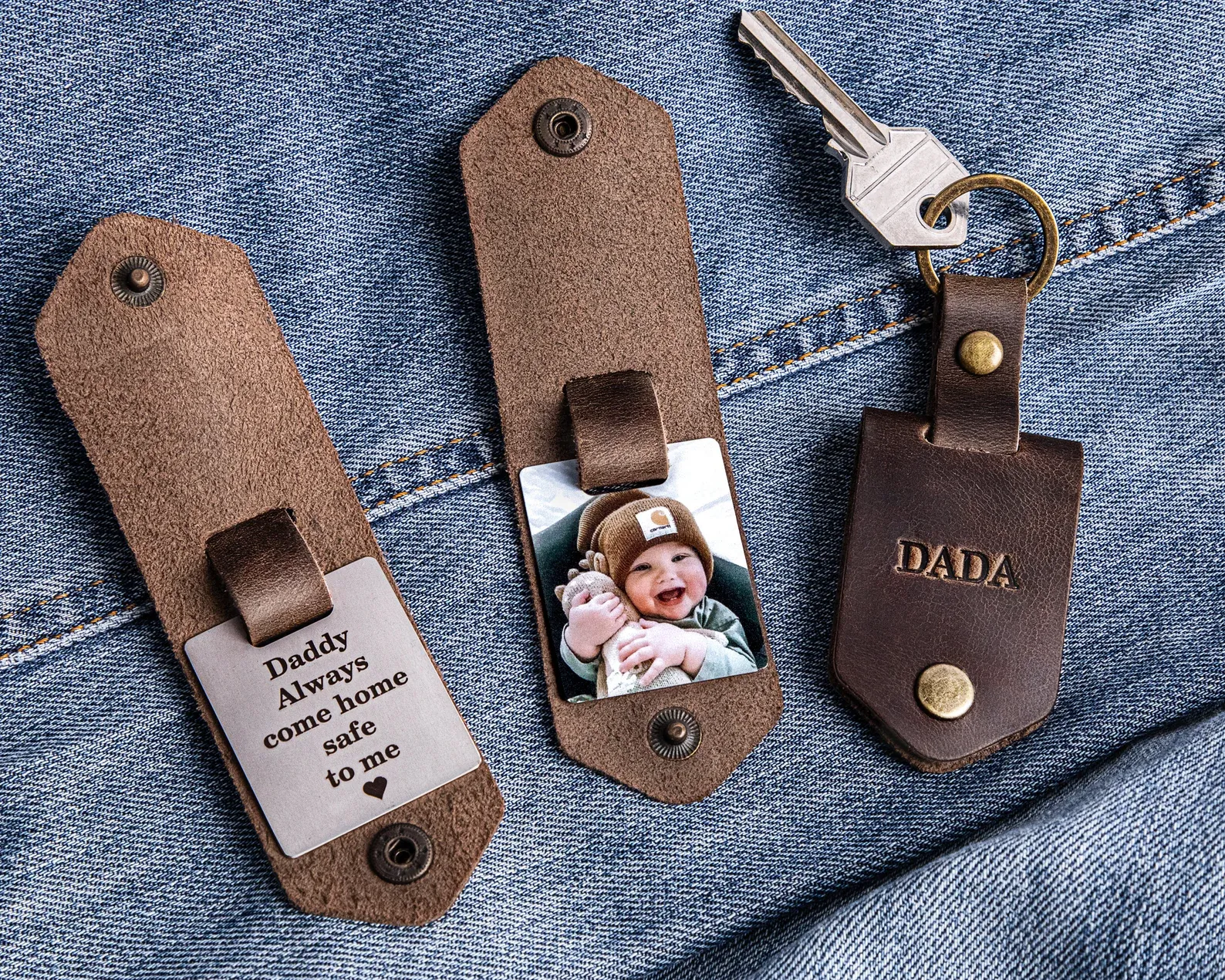 Leather keychain personalized with photo and name