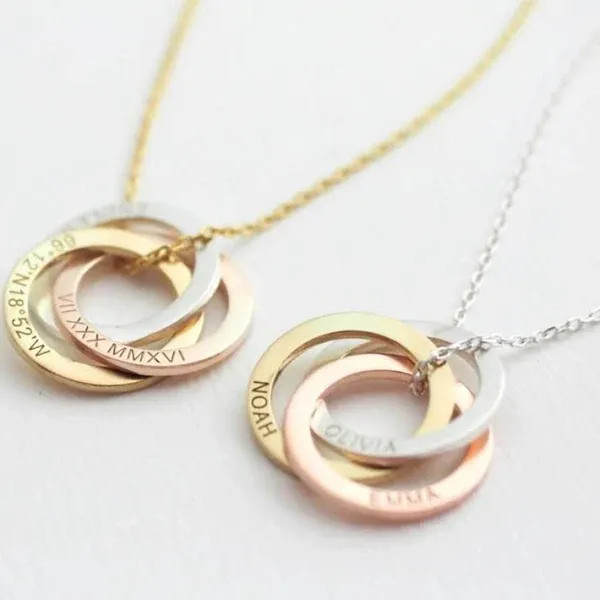 Interlocking Family Necklace Caitlyn Minimalist Circles