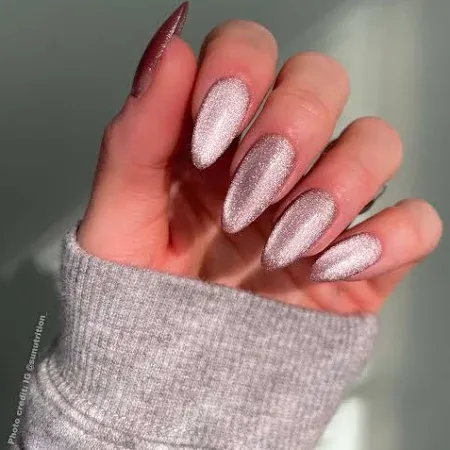 Chiffon Layer Cat Eye Nails