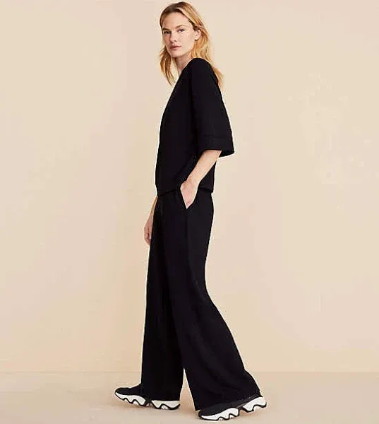 Lou & Grey Women's Scubasoft Pintucked Wide Leg Pants