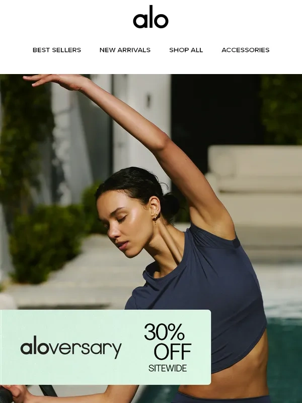 Alo Yoga - Navy favorites at 30% off
