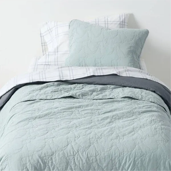 Crate & Kids Sunwashed Misty Blue Dino Organic Cotton Twin Quilt