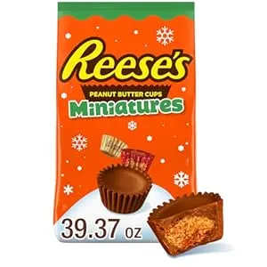 Reese's Miniatures Milk Chocolate and Peanut Butter Cups Candy (39.37oz)