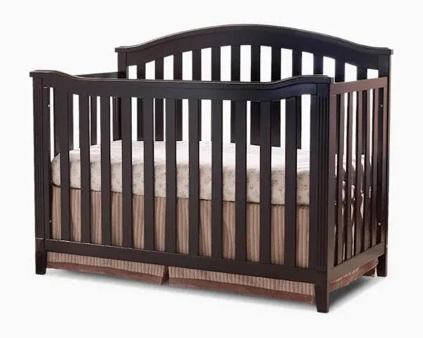 Sorelle Berkley Crib