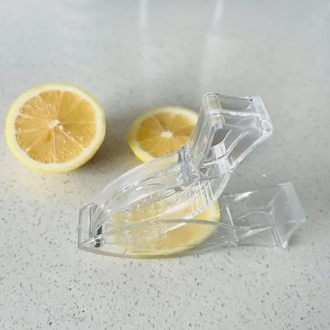 Manual Citrus Juicer - Transparent Lemon Squeezer for Oranges, Limes & Fruits, Compact Hand Press Juicer with Pulp Filter, Easy Clean, 1-Pack