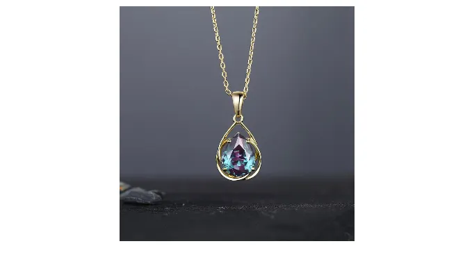 Retro pear cut alexandrite necklace Pear alexandrite pendant necklace yellow gold Alexandrite teardrop pendant necklace Unique gifts for Her