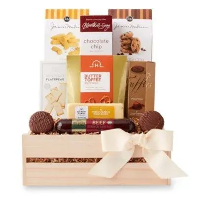Hickory Farms Gourmet Snacks Gift Crate