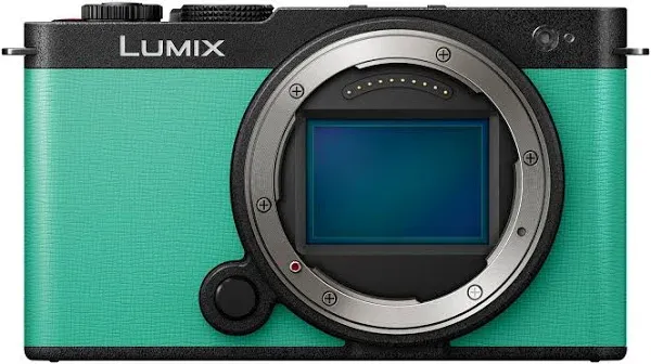 Panasonic Lumix S9 Mirrorless Camera Lens