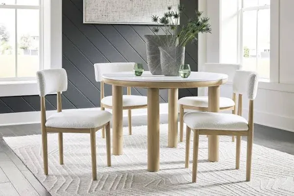 Ashley Sawdyn Dining Set