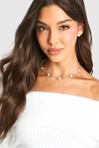 Boohoo Pearl Multi Clover Necklace