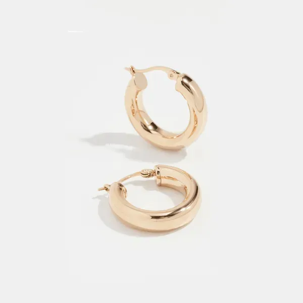 Shashi Dominique Hoop