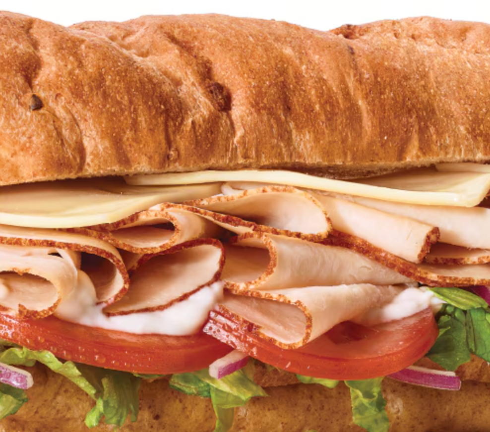 subway：Get ANY Footlong for $6.99