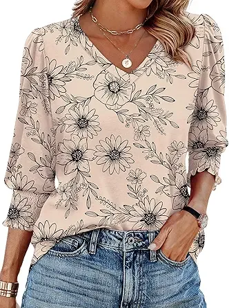 Sampoeel 3/4 Sleeve V Neck Top
