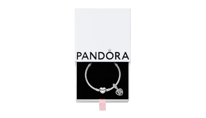 PANDORA 18th Celebration Dangle Charm & Bracelet Set – Womens Sterling Silver Bracelet with Heart Clasp & Cubic Zirconia Dangle Charm – Birthday Gift – Jewelry Set With Gift Box, 7.9″