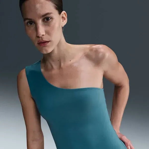 Nike Zenvy  Women's Dri-FIT Asymmetrical Tank Top