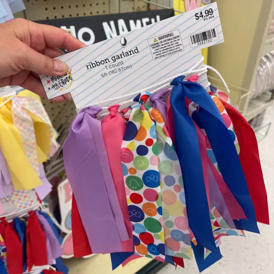 Making the Grade 6′ Smiley Face Ribbon Garland