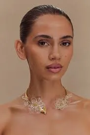 Naomi Acrylic Flower Necklace