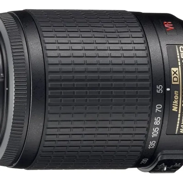 Nikon AF-S DX VR Zoom-NIKKOR 55-200mm f/4-5.6G IF-ED Lens