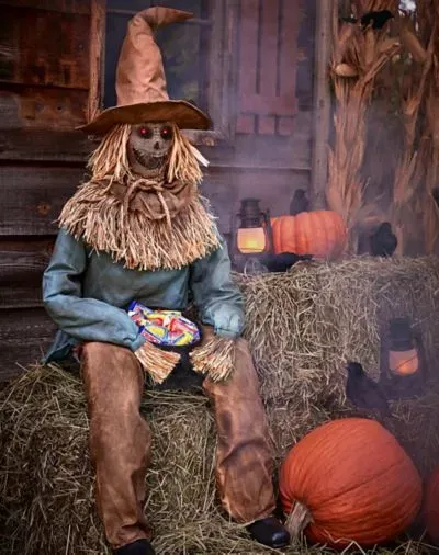 Spencer's 4 Ft 6 In Scary Sitting Scarecrow Animatronic