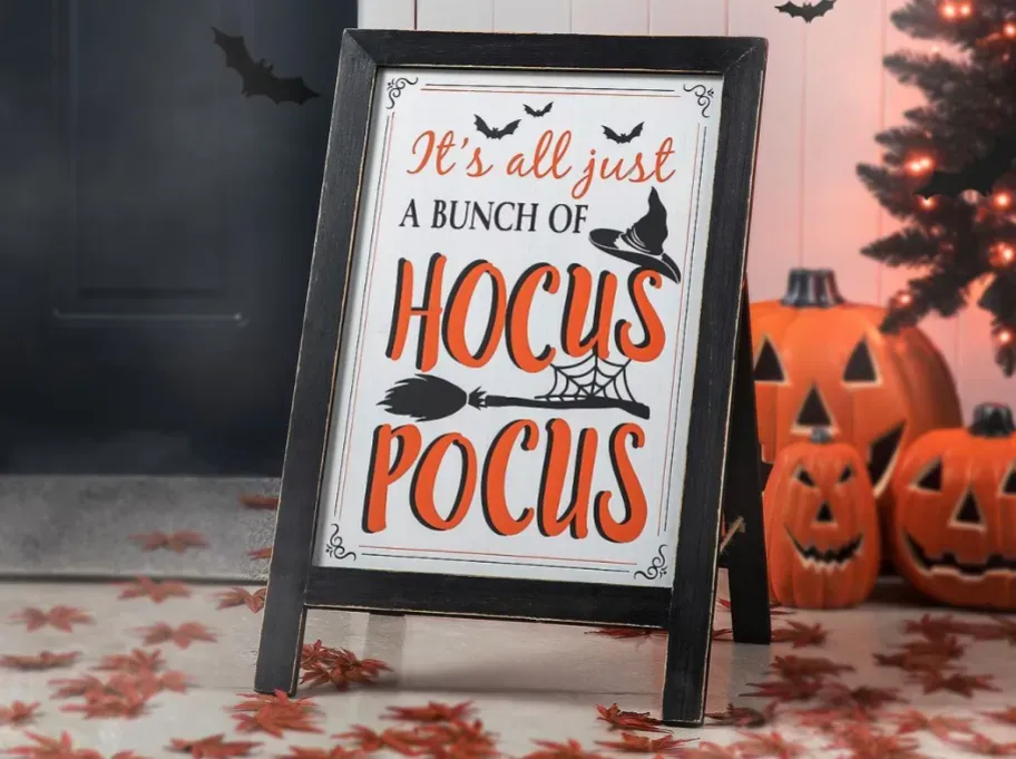 Glitzhome 24\"H Halloween Wooden Sanding Easel Sign