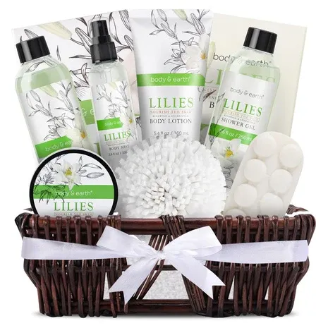 10-Piece Bodyearth Lily Spa Gift Basket