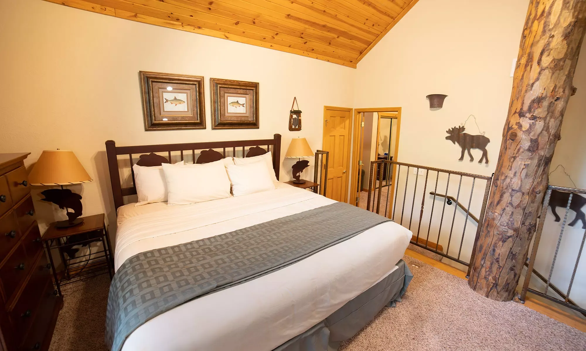 Hotel Stay & Play at Thousand Hills Vacations in Branson, Missouri
