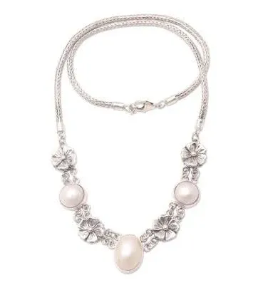 Cultured Pearl Pendant Necklace