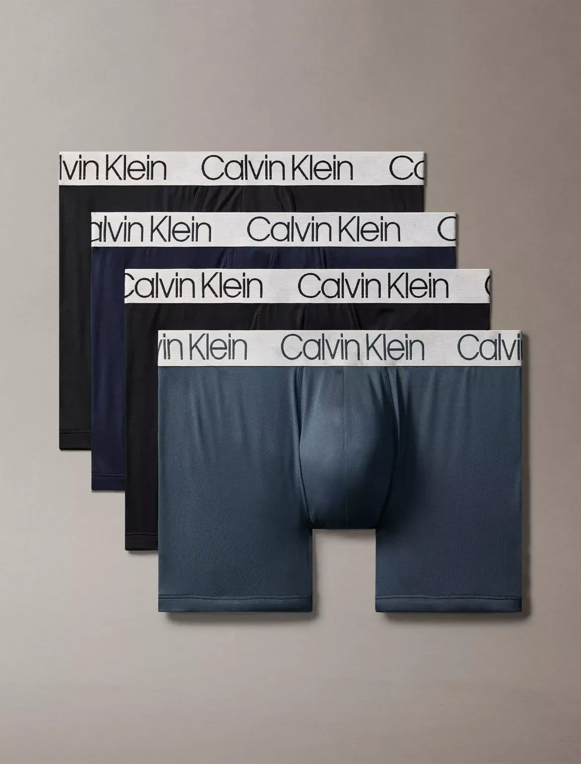 Calvin Klein Men's Chromatic 4-Pack Trunk - Grey - M