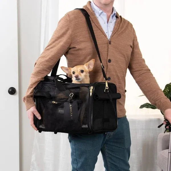 Sherpa Delta Deluxe Pet Carrier