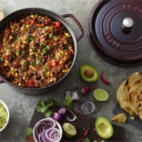 Staub Cast Iron - Round Cocottes 7 qt, Cocotte, Grenadine - Visual Imperfections