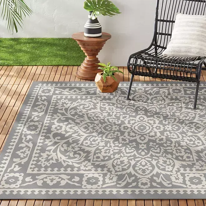 Nicole Miller Sharon Reversible Indoor/Outdoor Area Rug, 8' x 10'
