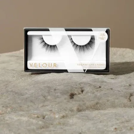 Velour Beauty Sassy But Classy Vegan Luxe Lashes