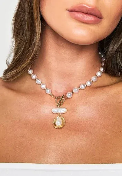 Boohoo Statement Pearl Pendant Necklace