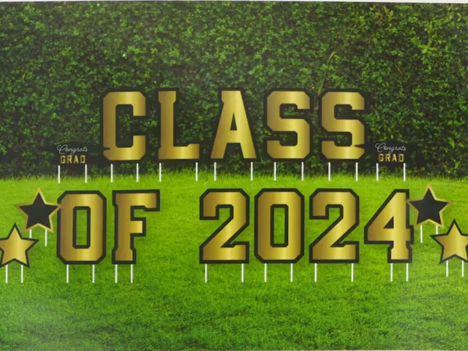 Celebrate It Class of 2024 Graduation Yard Sign Set