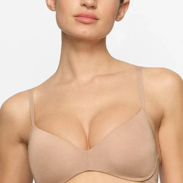 Skims Push-Up Plunge Bra