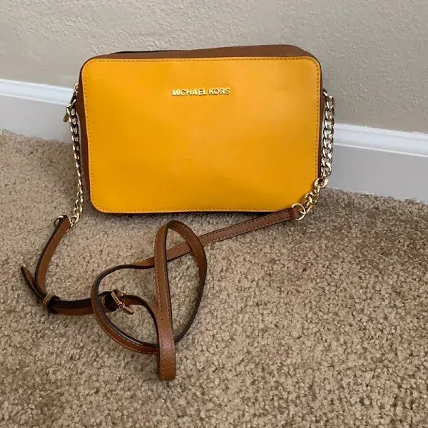 Michael Kors Women's Jet Set Saffiano Leather Crossbody Bag