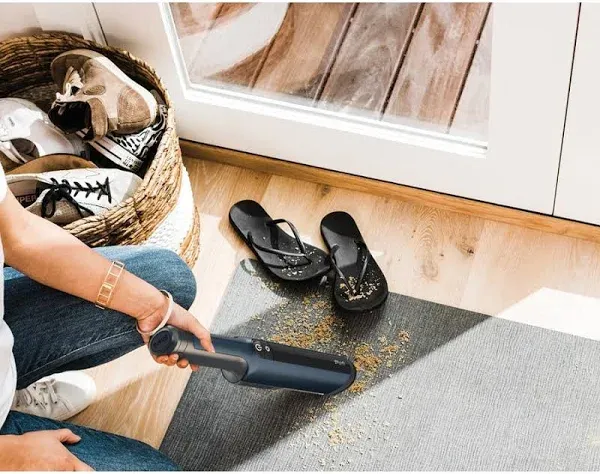 Shark Wandvac Power Pet Cordless Hand Vacuum WV410BL