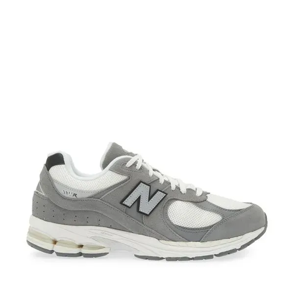 New Balance 2002R Sneaker (Men)