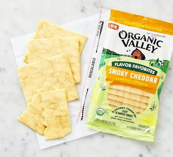 Organic Valley Smoky Cheddar Sliced Cheese