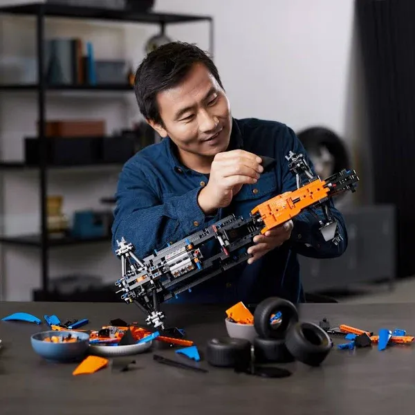 42141 LEGO Technic McLaren Formula 1 Race Car