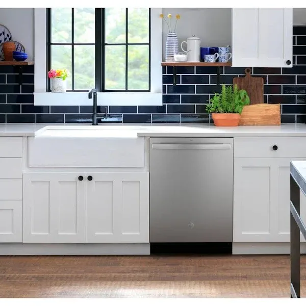 GE 24 Inch Fully Integrated Dishwasher with 16 Place Settings, 3rd Rack, 5 Wash Cycles - Stainless Steel
