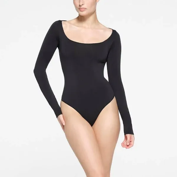 Skims Women's Essential Long Sleeve Scoop Neck Bodysuit