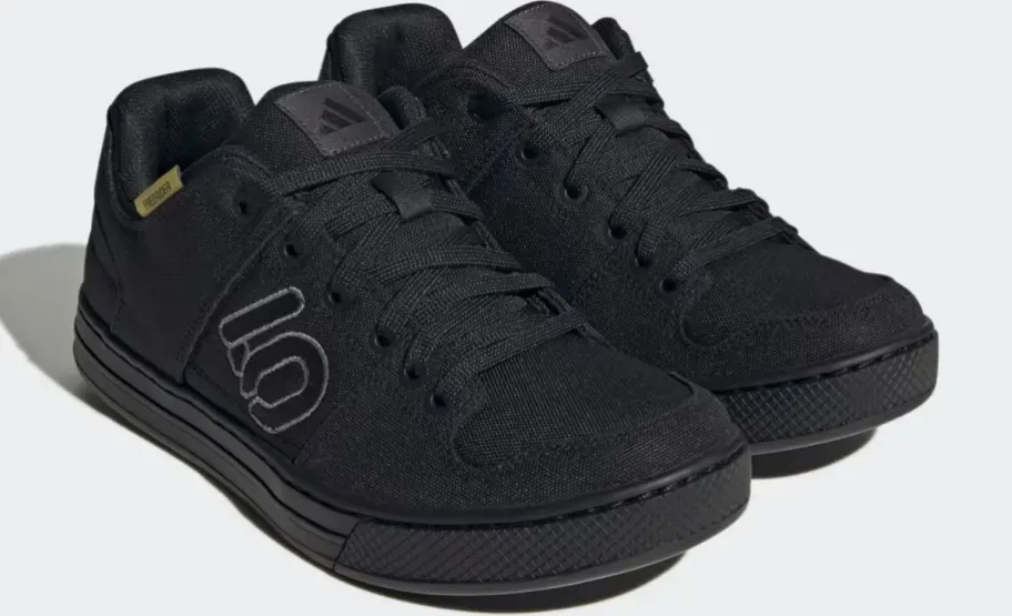 adidas Mens Five Ten Freerider Canvas Mountain Bike Shoes in Black